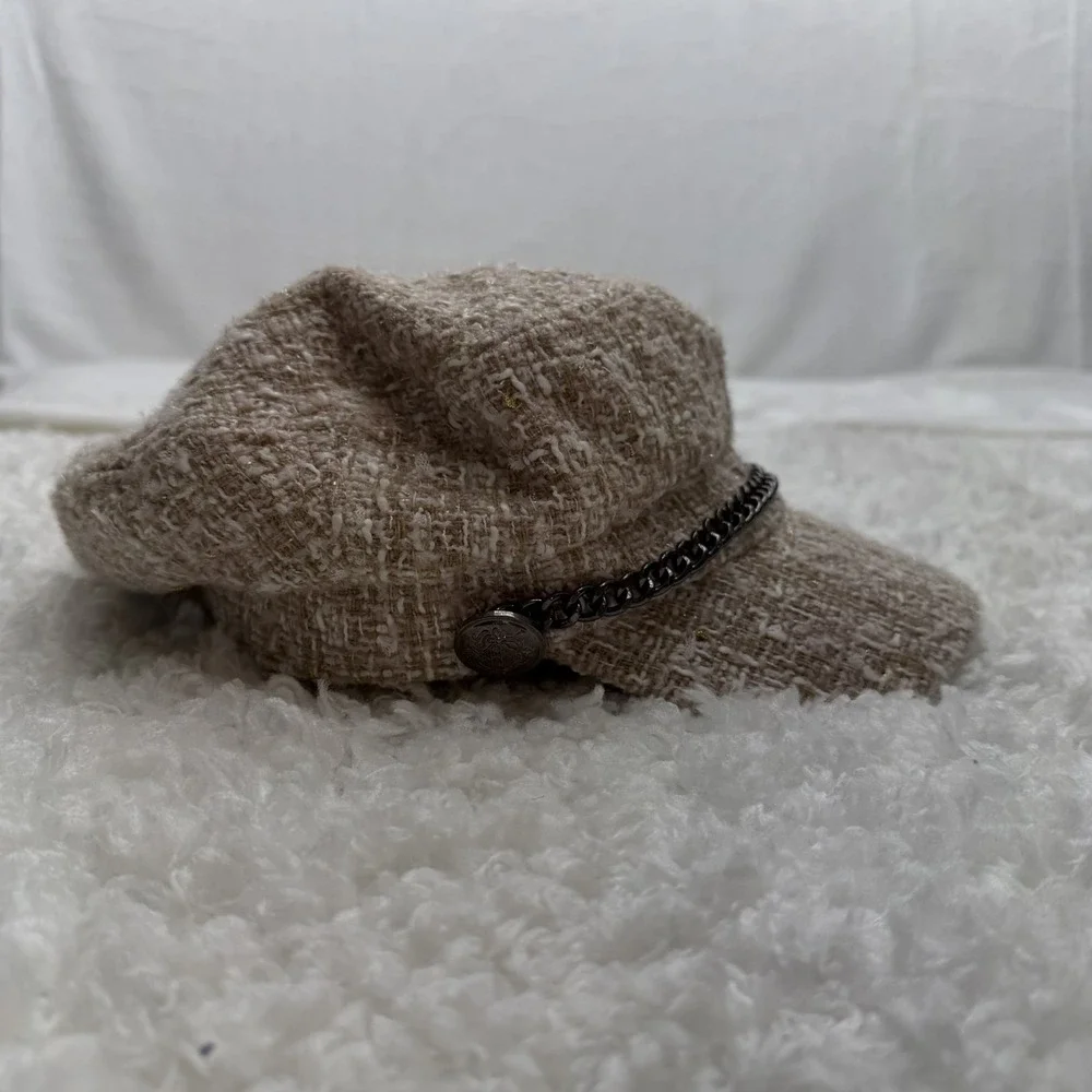 Women's Tweed Newsboy Cap with Black Chain Detail